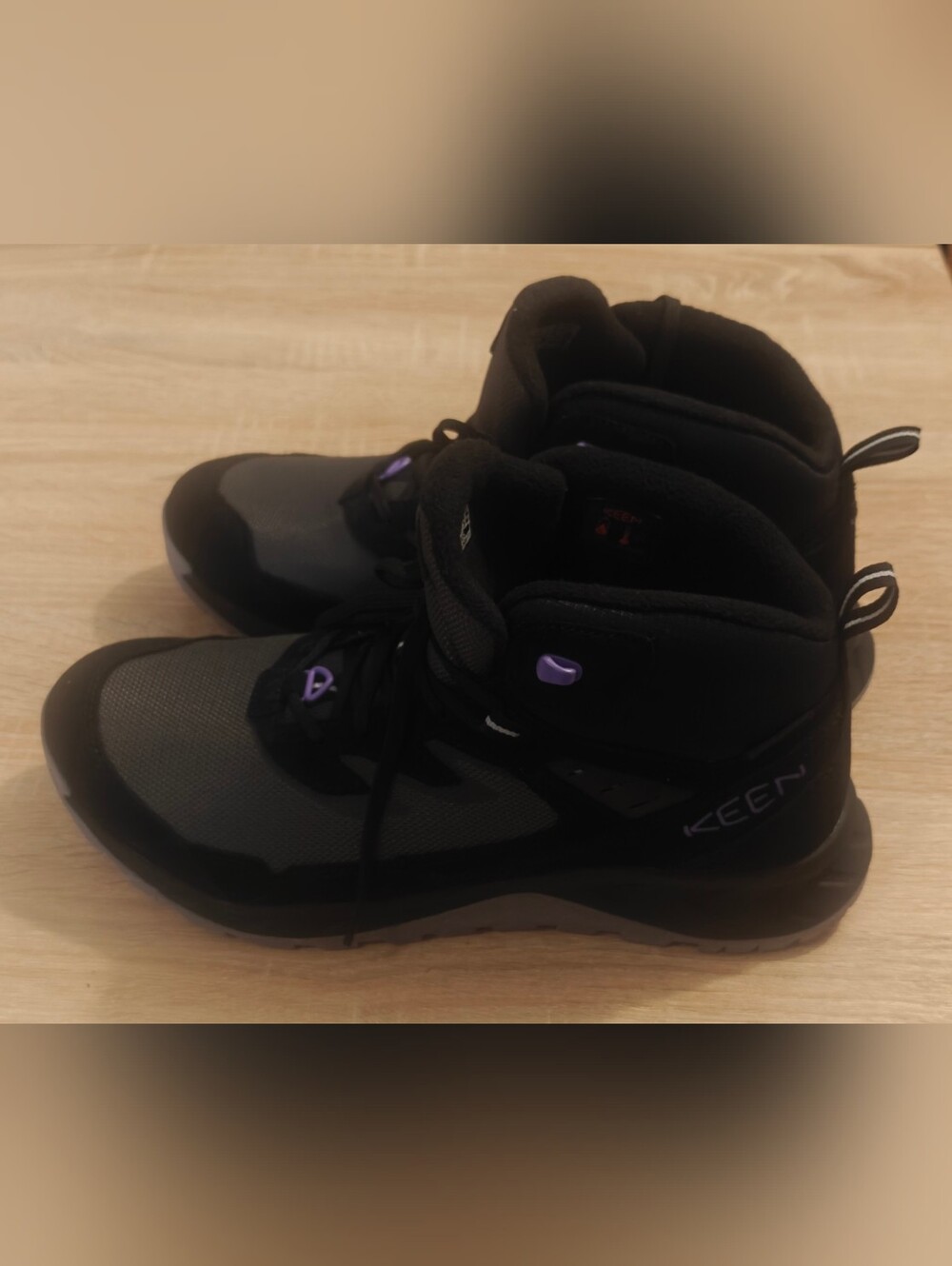 KEEN Hightrail Polar Women’s Hiking Boots Size 12 Waterproof Winter